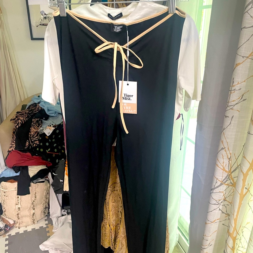 NWT tigermist black stretchy pants